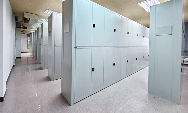 <i>P(gun)ИI(y)νoܡܼ䓹ɫ</i>